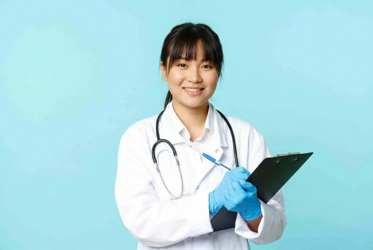 Dr. Anisa Putri
